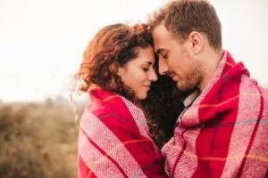 casal feliz sucesso casamento